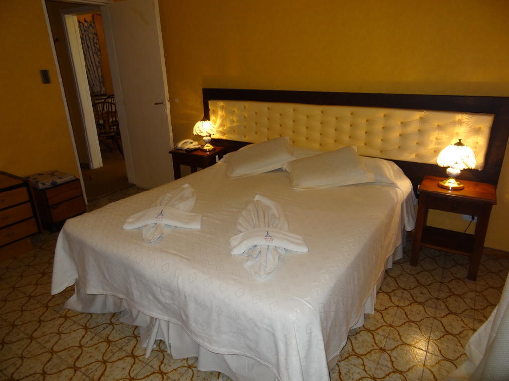 Mon Petit Hotel Villa Carlos Paz Quarto foto